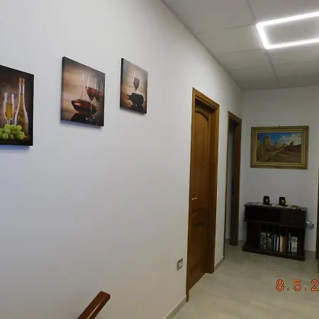 לינה וארוחת בוקר Divino Càbras